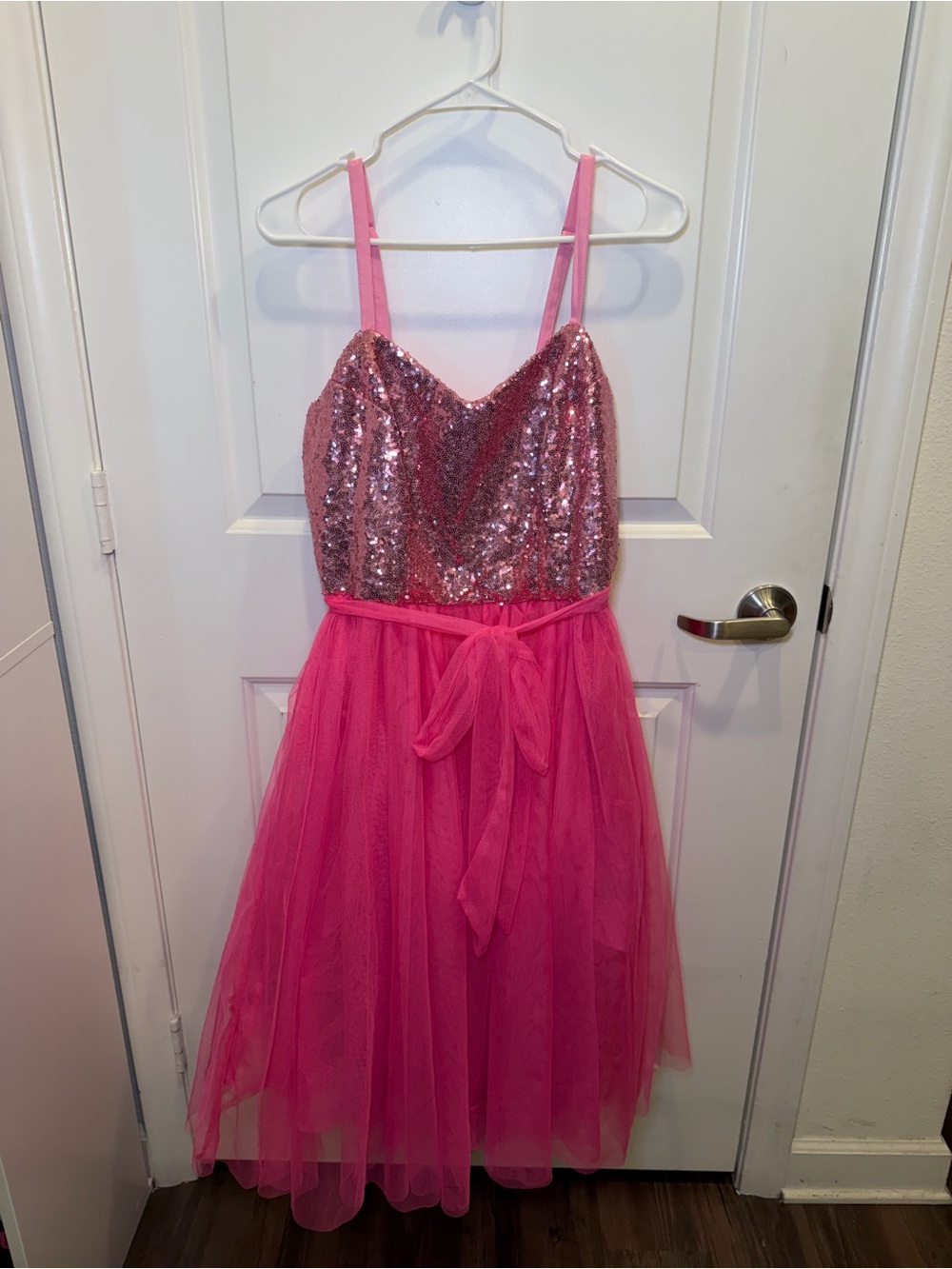 NWOT Unique Vintage Barbie Hot Pink Sequin Tulle Ladies Dress